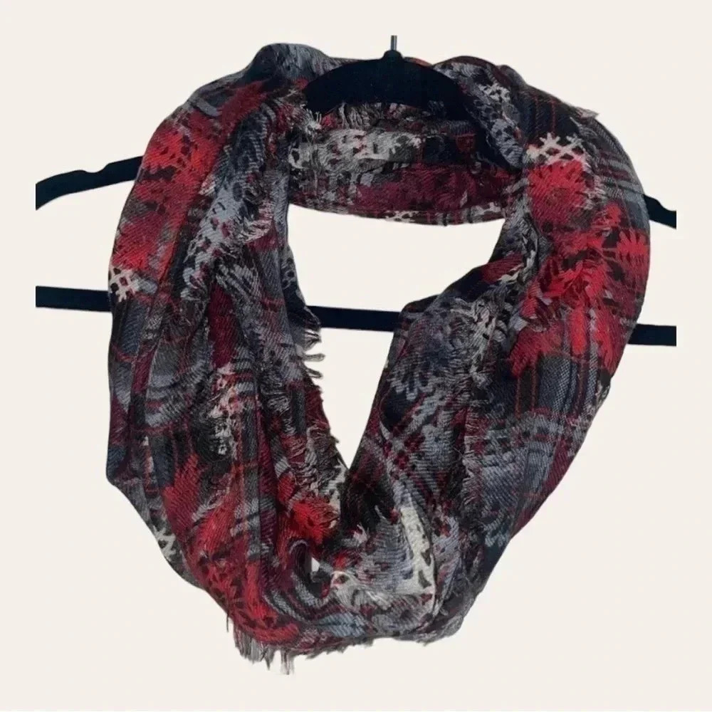 0514. Maurices‎ Winter Infinity Scarf • Red Gray Plaid Snowflakes • Soft Cozy OS